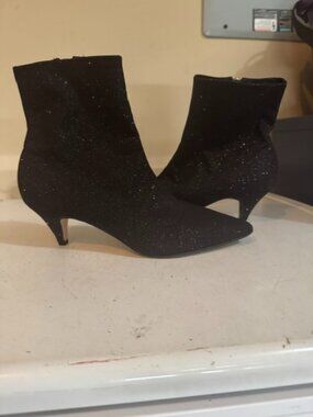 Brand New Gorgeous Sparkly Boots – Women’s Size 7-7.5 Think MJ Movie !!!